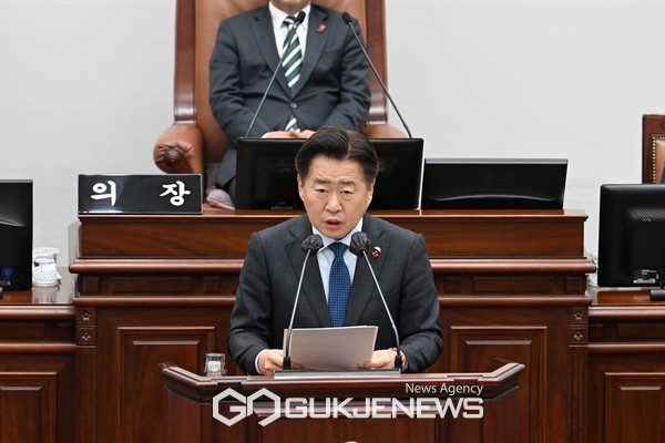 내년도 예산안과 관련 오영훈 제주도지사는"제주도정은 오로지 도민을 위한 마음으로 어렵게 의결된 예산을 신속 집행하며 얼어붙은 민생경제에 온기를 더하는 데 집중하겠다”고 말했다.[사진=제주도의회]