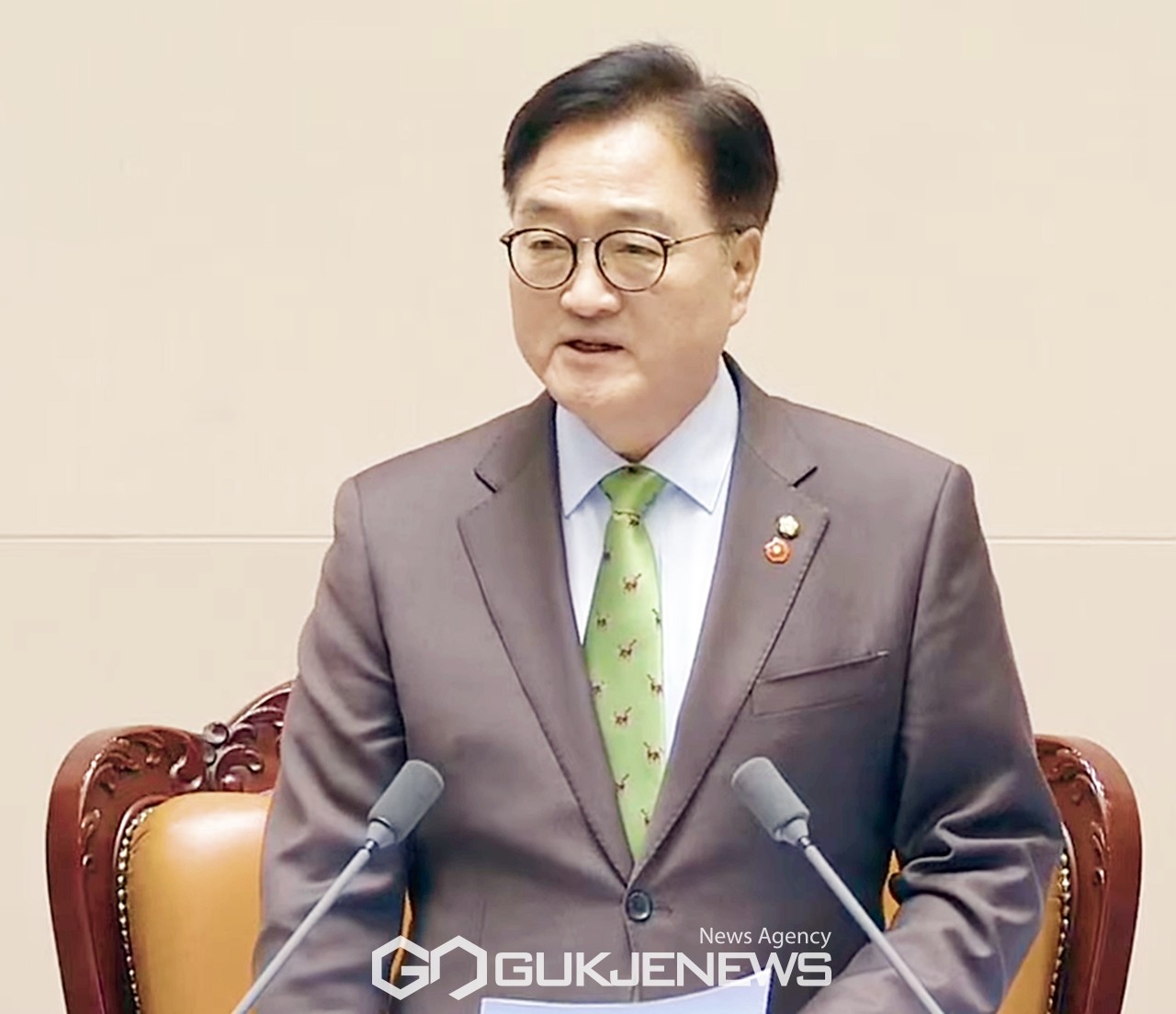 효성오앤비·뱅크웨어글로벌 등 우원식 관련주 강세...신뢰도 1위 < 종합 < 경제 < 기사본문 - 국제뉴스