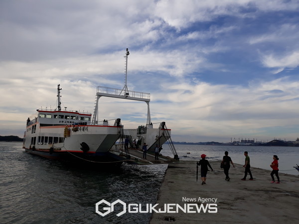 연안여객선. 사진=보령시