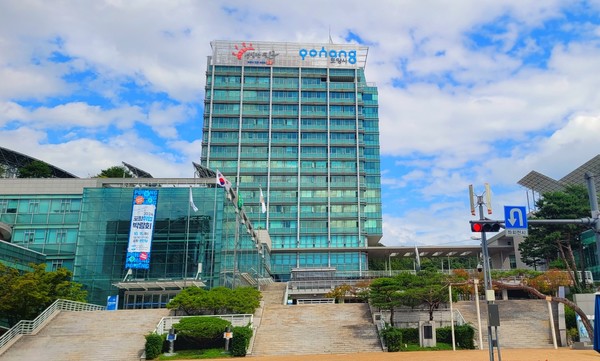  포항시 청사 전경. (사진 = 강동진 기자)