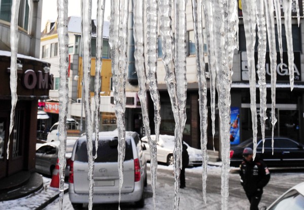 고드름, 강추위, 겨울날씨 (국제뉴스DB)