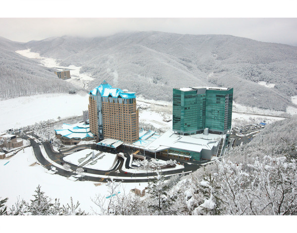 강원랜드 전경 겨울(사진=강원랜드)