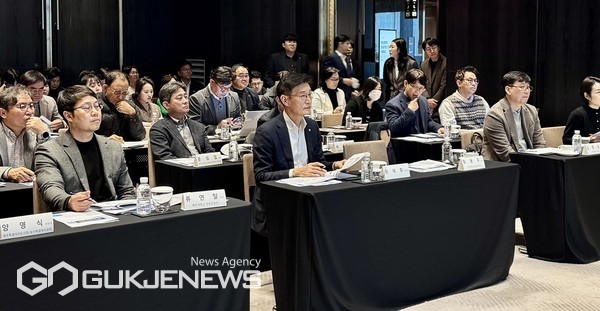 국회 농림축산식품해양수산위원회 문대림 의원(더불어민주당·제주시갑)은 지난 20일(월), 기후정책 싱크탱크인 ‘기후솔루션’, 인하대학교 산학협력단과 함께 ‘축산분야 온실가스 감축 정책 세미나’를 공동주최했다.[사진=문대림 의원실]