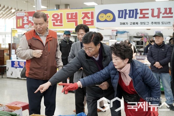 ▲신상진 성남시장, 설 맞이 전통시장 방문하여 상인 격려 (사진=성남시)