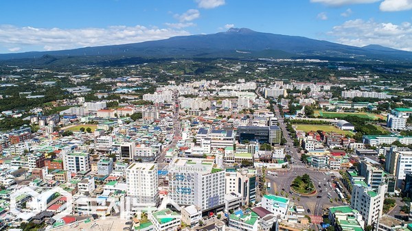 서귀포시는 영어교육도시 인근지역에 대해 계획적 개발을 유도해 나가기 위해 지난달 15일 ‘서귀포시 성장관리계획구역 및 성장관리계획’을 고시했다. [사진=서귀포시]