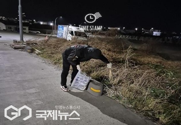 지난해 제주시민 1,802명은 ‘건강과 환경을 지키는 운동 플로깅’과 ‘생활 속 일회용품 줄이기 인증 활동’프로그램에 적극 참여해 주변 환경 정화와 탄소 중립을 실천했다.[사진=제주시]