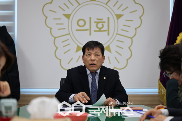 의정협의회실에서 2025년 제2차 의정협의회를 개최하고, 주요 현안 사항 및 추진사업에 대한 심도 있는 논의/부여군의회 제공