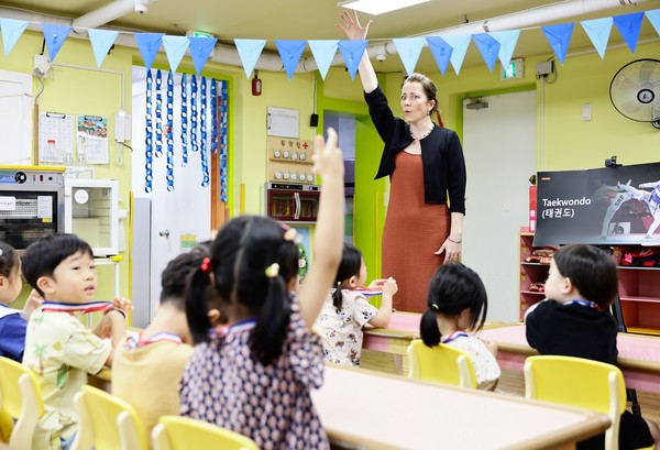 어린이집 원어민 영어교실 수업 현장(사진=송파구청)
