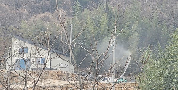 축협과 주민들의 자발적인 산불예방 사진/하동군