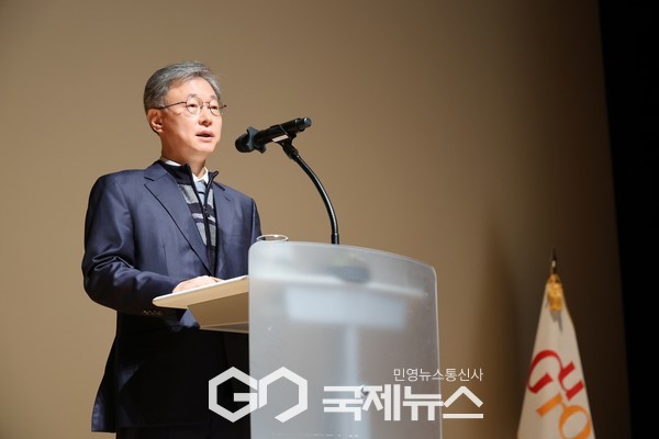 장인홍 구로구청장이 3일 오전 구로아트밸리 예술극장에서 열린 직원 정례조례에서 취임 인사를 하고 있다.(사진=구로구청)