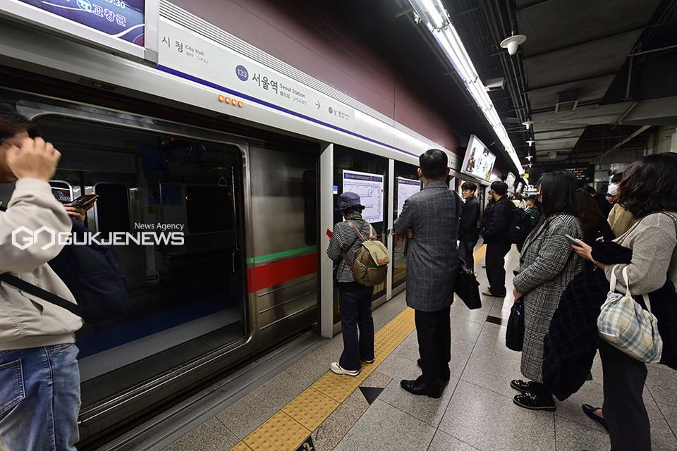 서울역 지하철/국제뉴스DB