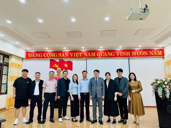                          (사진=장수군)장수군, 베트남 남딘성 공공형 계절근로자 선발위한 방문모습