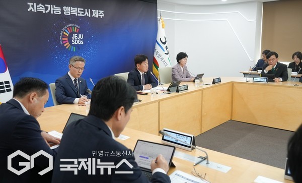 오영훈 제주도지사는 21일 열린 주간 혁신성장회의에서 도 차원의 RE100 달성의 의미를 평가하고, 분산에너지 특구 지정의 필요성을 강조했다.[사진=제주도]