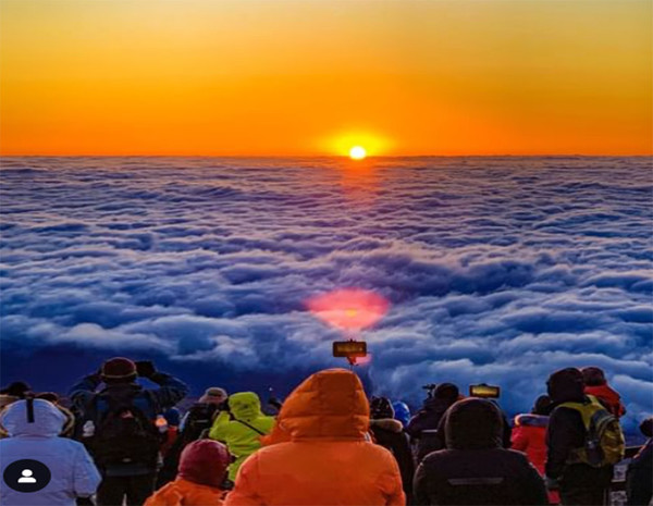 한라산 백록담 일출 (사진출처=한국관광공사SNS)