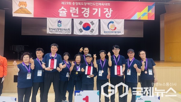 슐런 종목 수상 모습.(제공=진천군청)