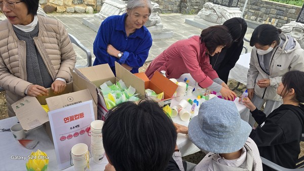 (사진=이재형기자)연꽂컵등 만들기 체험 부스
