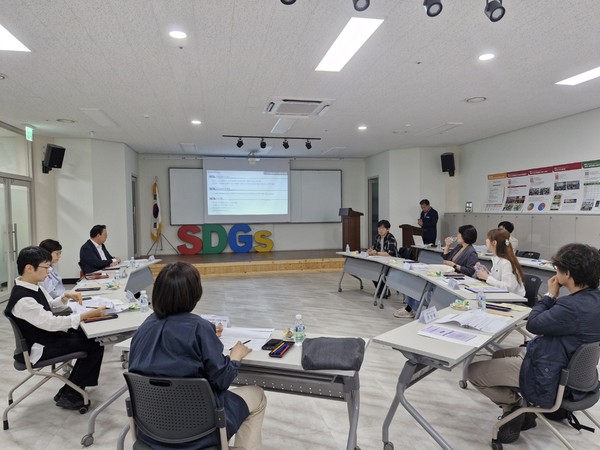 (사진제공=창원특례시)창원시는 인구감소 및 초고령사회·축소사회 대응을 위한 실효성 있는 정책 논의를 위해 2025년 제2차 창원시 인구정책 분과위원회를 개최했다.