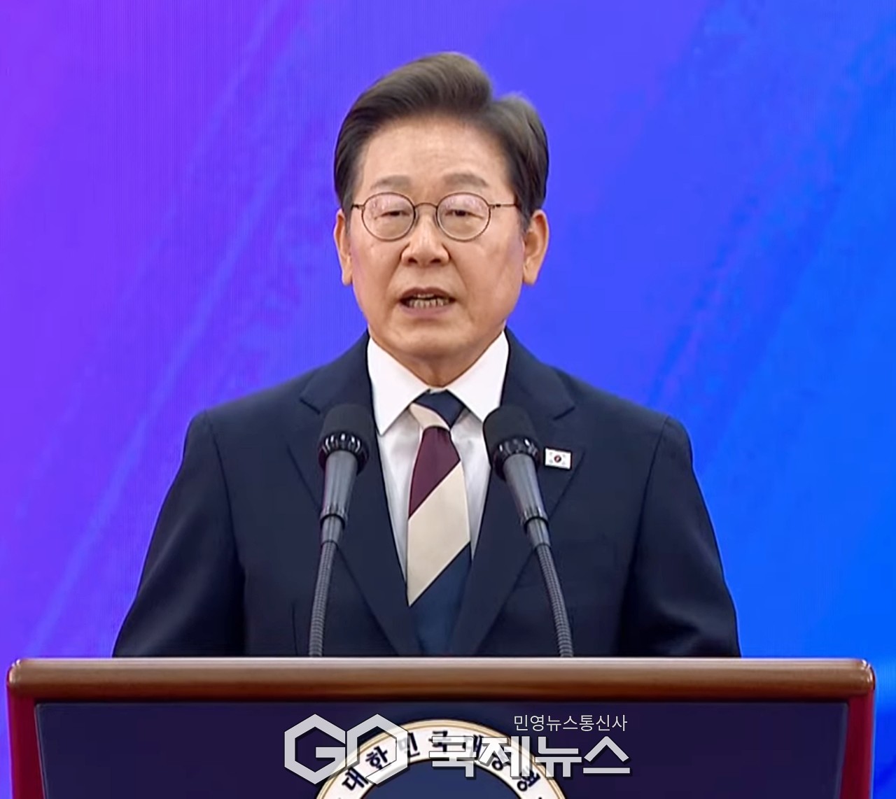 ▲이재명 대통령은 4일 오전 국회에서 제21대 대통령 취임선서 후 국민께 드리는 말씀을 통해 내란 극복과 민생회복, 국민 통합 등을 약속하고 있다./사진= 이용우 기자