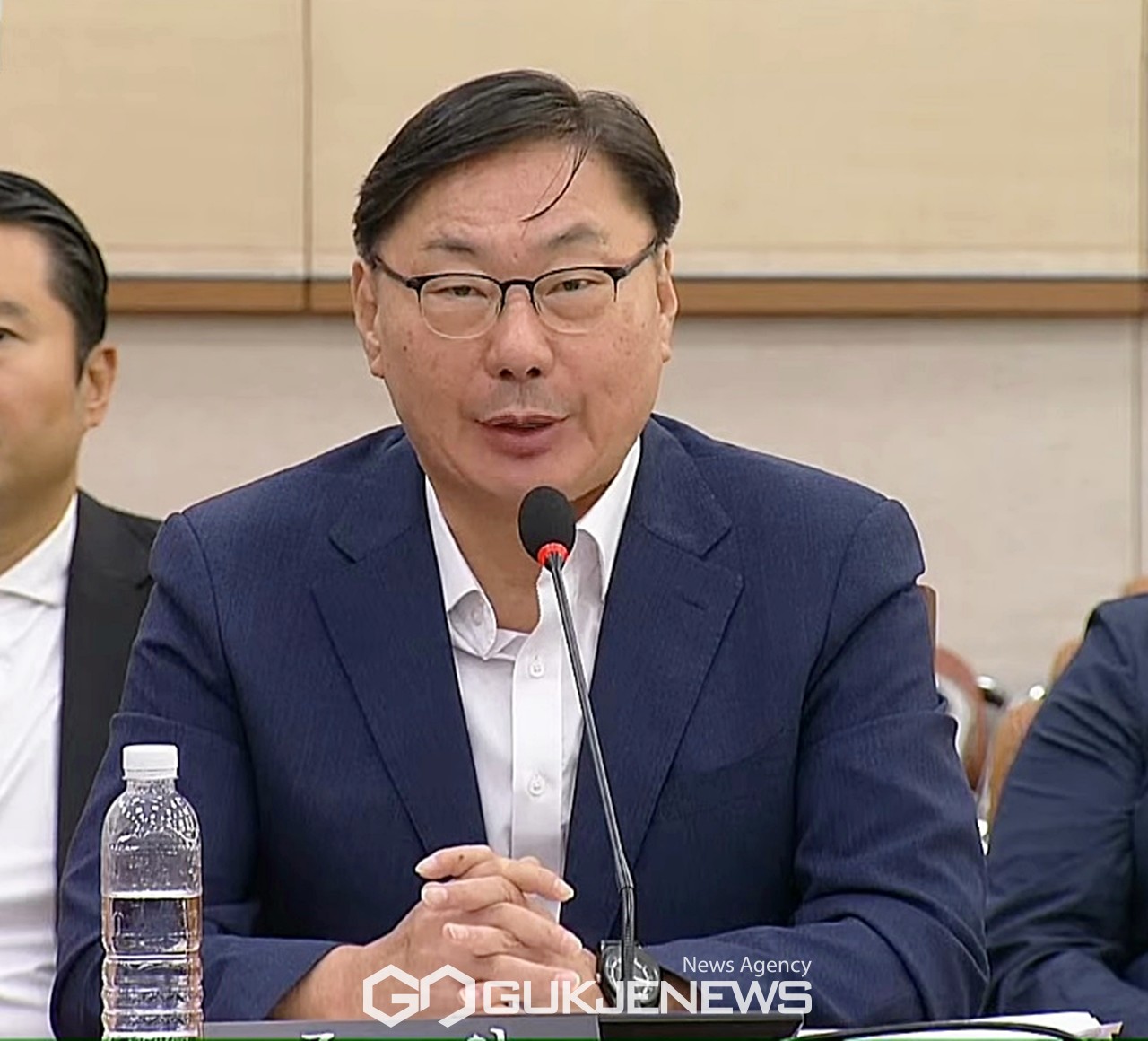 ▲이화영 전 경기도 평화부지사는 2일 국회 법제사법위원회 전체회의에서 정청래 법사위원장의 질의에 답변하고 있다./사진=이용우 기자