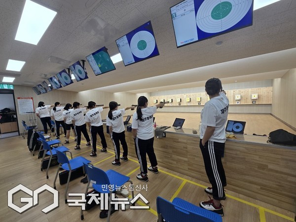특히 새로 개축된 사격장에는 선수 개별 기록 관리와 실시간 성적 분석이 가능한 중앙관리시스템이 도입되어 경기력 향상과 체계적인 훈련이 가능한 환경이 조성됐다.[사진=제주도교육청]