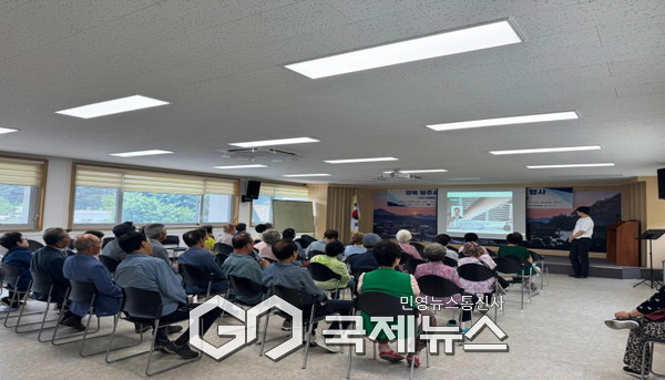 ‘찾아가는 소비자권익증진 행사’ 성료(소비자 피해예방 교육 진행중 모습)