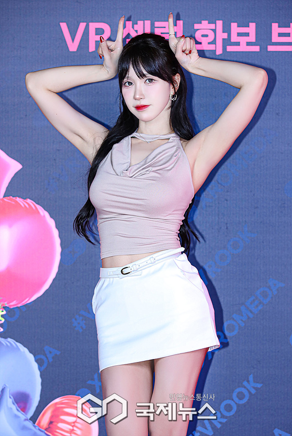 [GJ포토] 인플루언서 겨우디, '러블리 악마'(브이룩 VROOK)