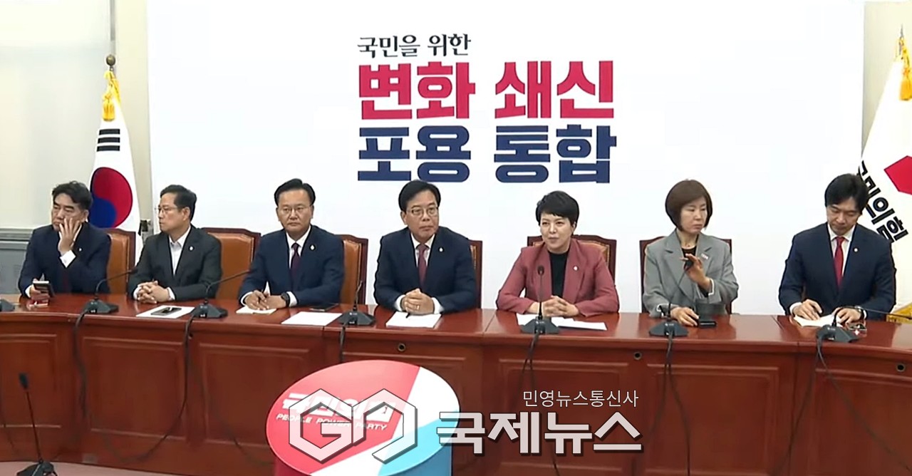 ▲송언석 국민의힘 원내대표는 24일 오전 국회에서 원내대책회의를 주재하며 김민석 국무총리 후보자는 지금까지 제기된 모든 의혹에 대한 철저한 해명을 요구하고 있다./사진=이용우 기자 