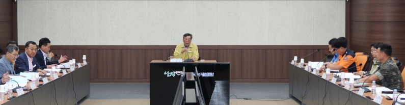 지난 25일 가세로 충남 태안군수가 회의를 주재하고 있다(사진/태안군 제공)