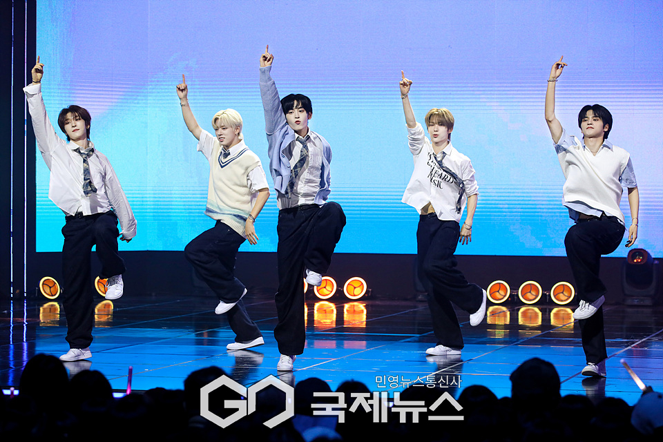 [GJ포토+] 나우즈(NOWZ), '훨훨 자유롭게 날아~'(560회 쇼! 챔피언)