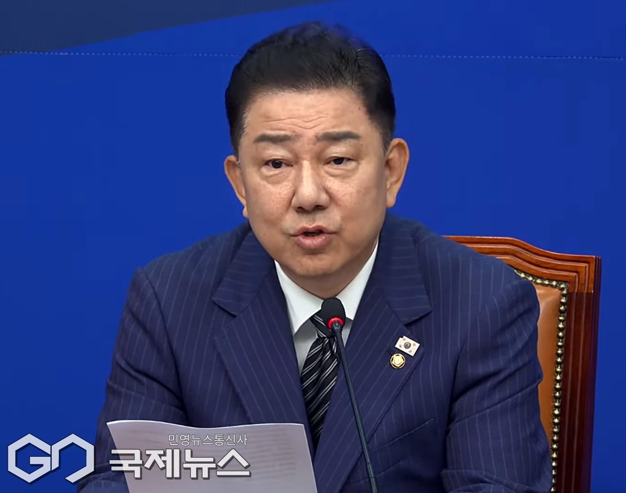 ▲김병기 더불어민주당 대표 직무대행 겸 원내대표는 14일 오전 국회에서 최고위원회의를 주재하며 의대생 전원 복귀를 환영하고 있다./사진=이용우 기자