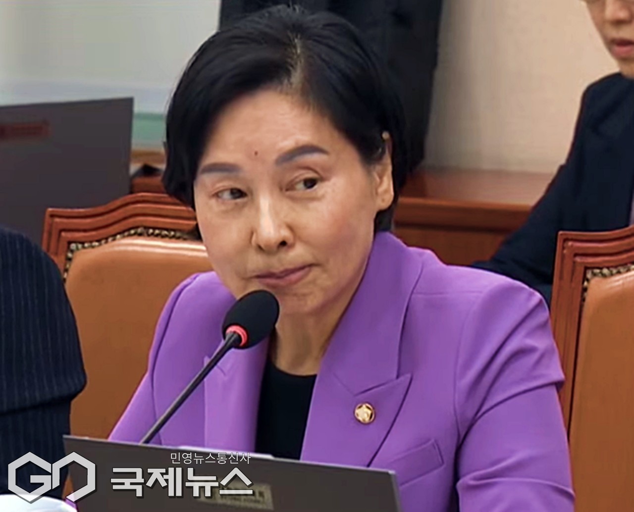 ▲서명옥 국민의힘 의원은 14일 오후 국회 여성가족위원회 강선우 여성가족부 장관 후보자 인사청문회에서 강선우 후보자는 위장전입 위반과 공직선거법 위반 소지가 다분하다며 현행법 위반 의혹을 규명하기 위해 상임위 차원의 고발 조치를 요구하고 있다./사진=이용우 기자