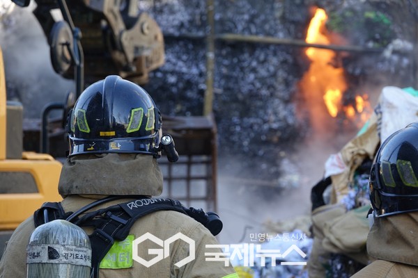 화재 진압. 내용무관