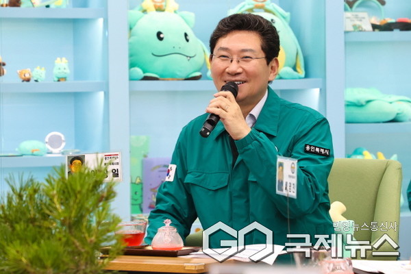 17일 시청에서 열린 제13회 안전문화살롱에서 이상일 시장이 발언하고 있다(사진=용인시)