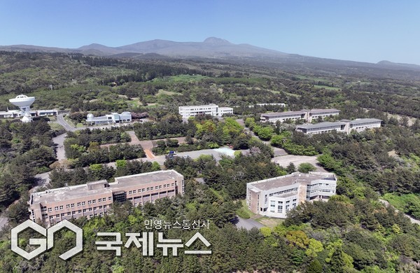 제주도가 지하수특별관리구역인 서귀포시 하원동 옛 탐라대 부지에 한화 등 무기기업이 포함된 도시첨단산업단지 조성을 추진하면서 시민단체들이 강력하게 반발하고 나섰다.[사진=하원테크노캠퍼스