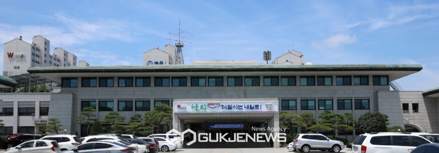 충남 태안군청 전경(사진/백승일 기자)