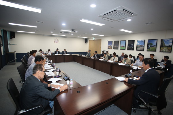 익산시의회 산업건설위원회, 익산시고구마연구회와 간담회 개최(사진=익산시의회 제공)
