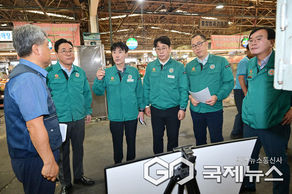 (사진제공=울산시의회) 산업건설위원회, 태화강역ㆍ농수산물도매시장 현장 점검