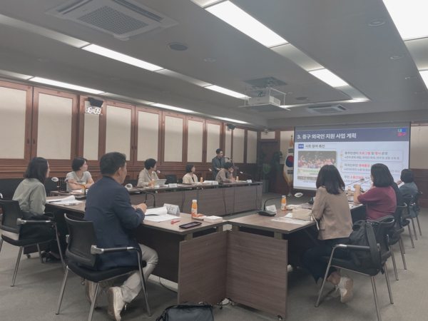지난 7월 29일 개최한 외국인 지원 실무협의체 회의<사진=중구청 제공>