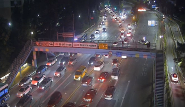 부산 제2만덕터널  차량 화재 / 