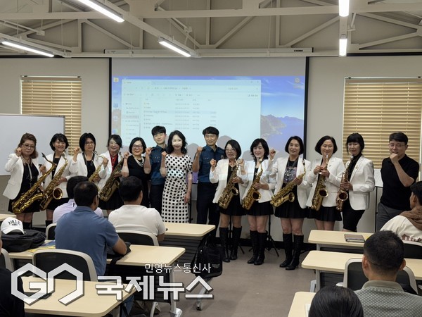 가수 헤라, 부산경찰청 다문화 홍보대사 첫 공식 활동 모습/제공=헤라엔터테인먼트