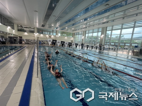 용인특례시는 7월 21일부터 8월 14일까지 ‘시민 생존수영교육’을 운영했다.(사진=용인시)