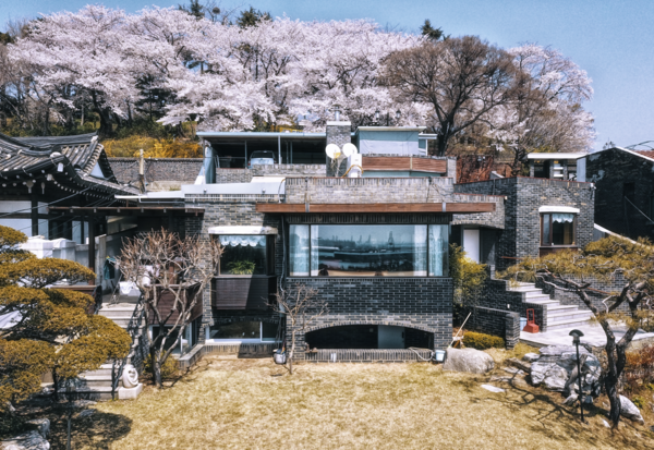 iH의 근대건축문화자산 재생사업 1호 ‘개항장 이음 1977’이 유지보수를 마치고 오는 8월 20일부터 재개장한다. 사진=인천도시공사