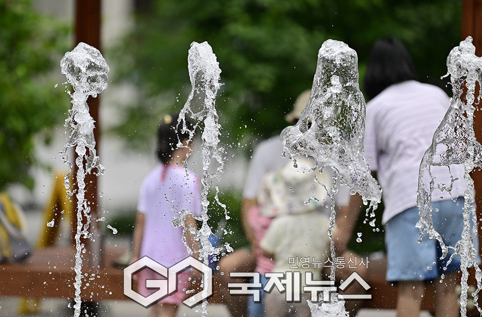 더위가 그친다는 절기 처서 일주일 앞둔 도심 표정 (사진=안희영 기자)