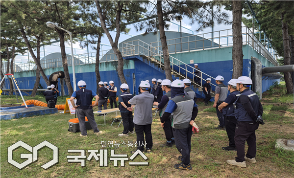 밀폐공간 긴급구조훈련 모습