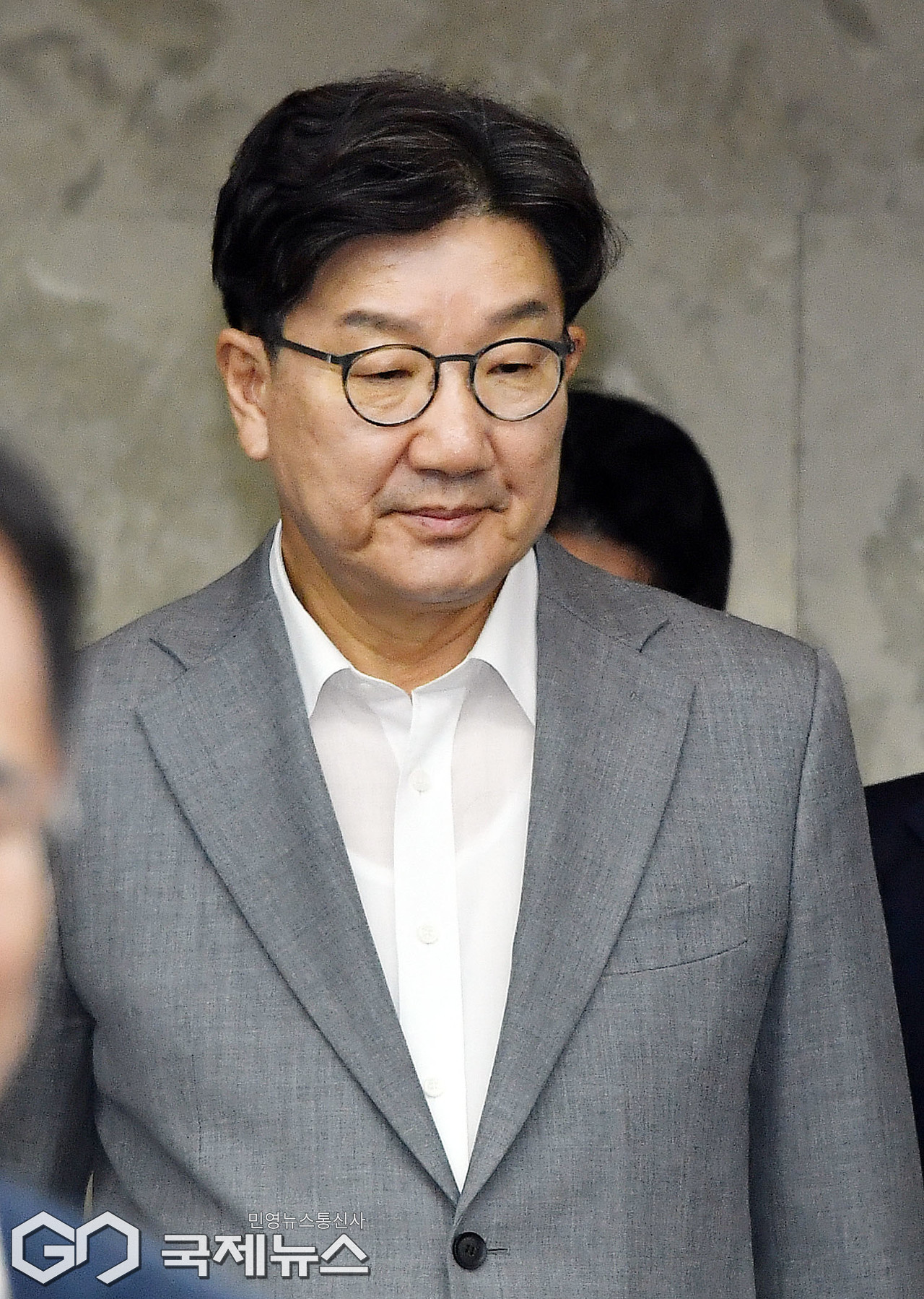 의원총회 참석하는 권성동 의원