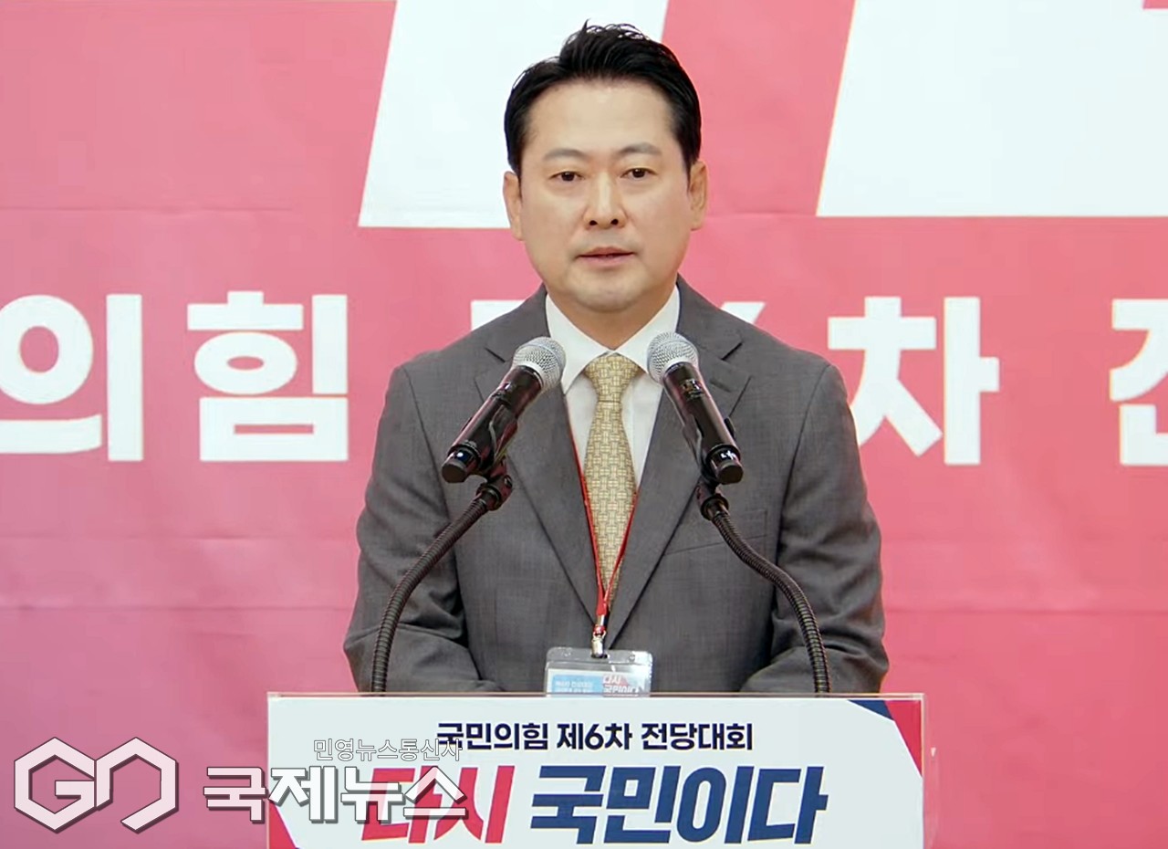 ▲장동혁 국민의힘 당대표는 26일 오전 국회 도서관에서 열린 제6차 전당대회 결선투표에서 당선된 후 인사말을 하고 있다./사진공동취재