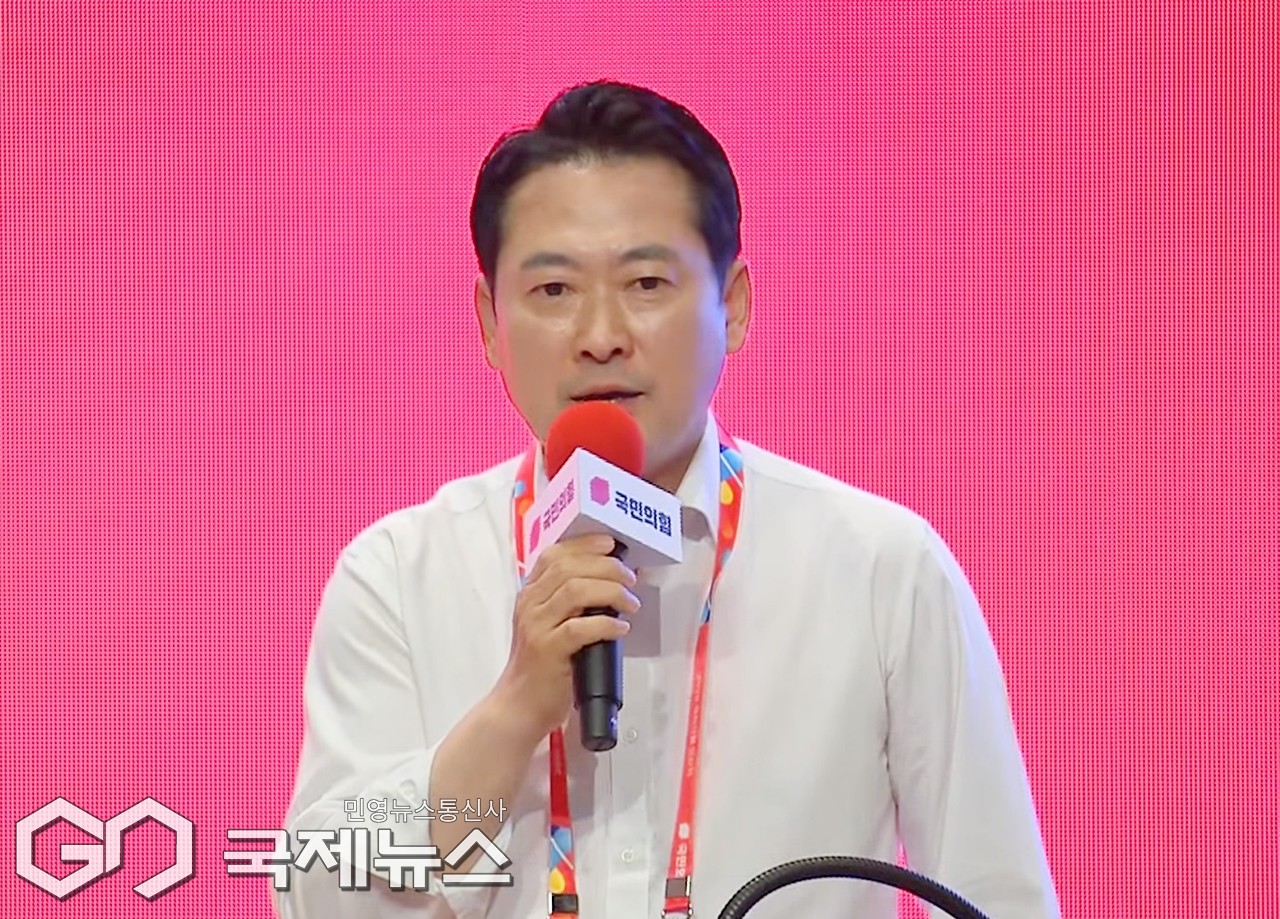 ▲장동혁 국민의힘 대표는 28일 오후 인천 중구 인천국제공항공사 항공교육원에서 열린 2025 국민의힘 국회의원 연찬회에서 인사말을 하고 있다./국민의힘