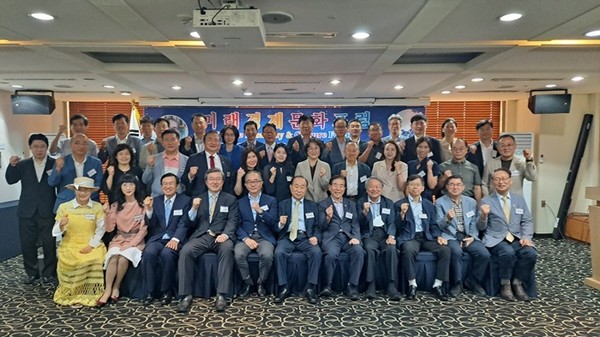 (사진제공=미래경제문화포럼) 이근 서울대학교 국제대학원 교수 초청 강의에 참석한 미래경제문화포럼 회원.