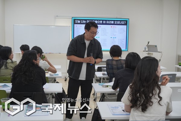 이날 강의는 느린학습 아동의 특성을 이해하고 부모로서의 역할을 돌아보는 데 초점을 맞췄다.  특히  경계선 지능 학생이 건강하게 학교생활을 이어가기 위해 가정에서 실천할 수 있는 구체적이고 실질적인 지원전략을 심도 있게 다뤄졌다.[사진=문서현 기자]