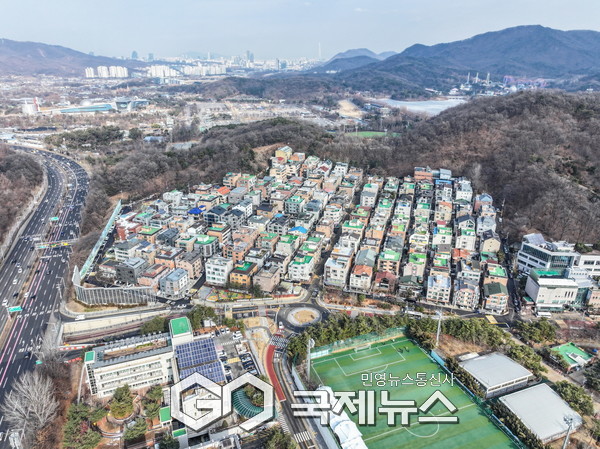 ▲ 과천시, 도시·주거환경정비 기본계획(안)과 환경영향평가 주민 공람 실시 / 문원동 공원마을 전경 [과천시제공]